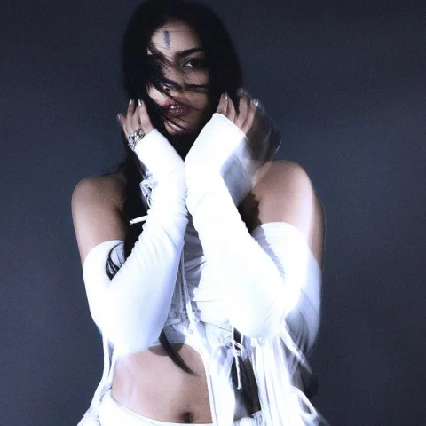 2 h de zik : Leonard Bernstein, PC Music, Sly & Robbie, Sheila E, Yunè Pinku, New Order, Rosalia, et plus !