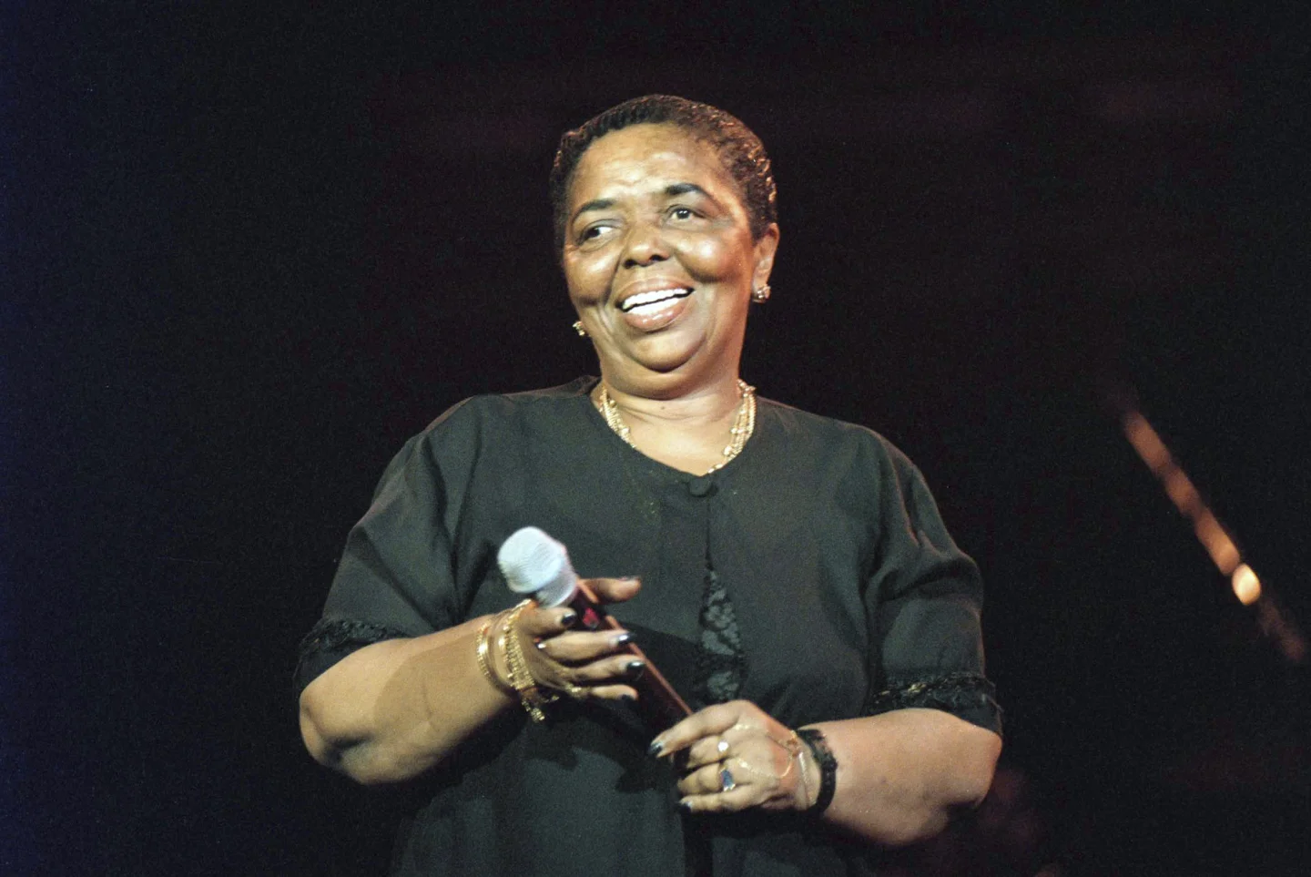« Ave Cesària »: le 17 décembre, Radio Nova célèbre Cesária Évora