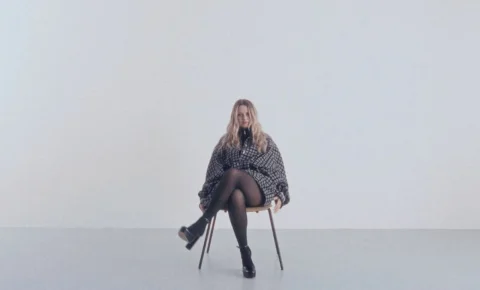 Avec “Joking”, Lusaint explore nos luttes amoureuses