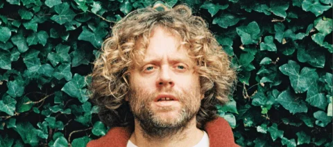 Benny Sings invite Tom Misch sur le superbe « Nobody’s Fault »