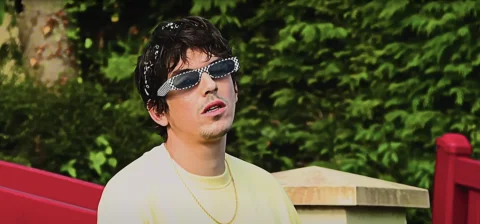 Biga*Ranx clashe fort dans « Montagne », son nouveau single