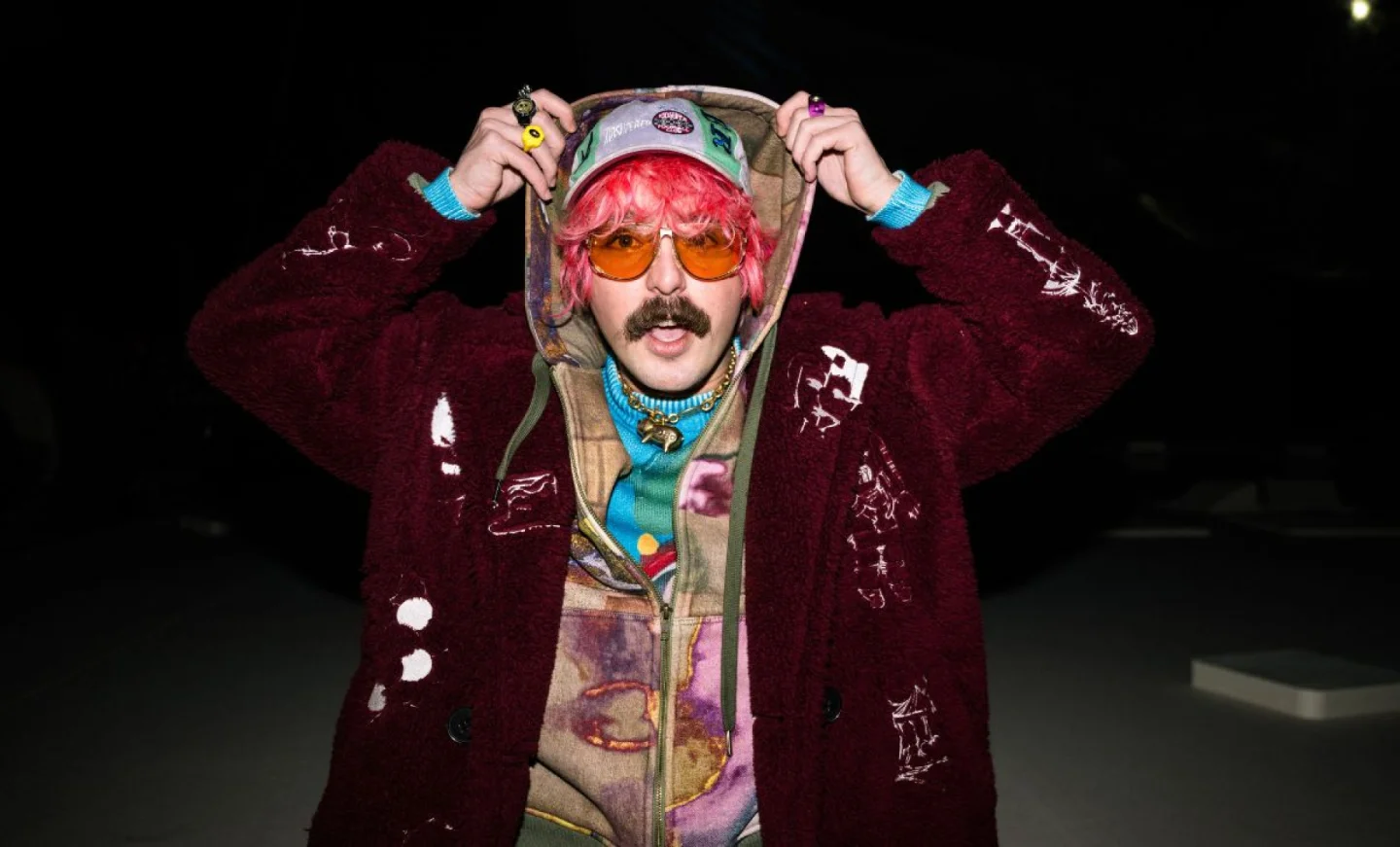 De quelle couleur est votre t-shirt ? Menez la révolution avec un arc-en-ciel