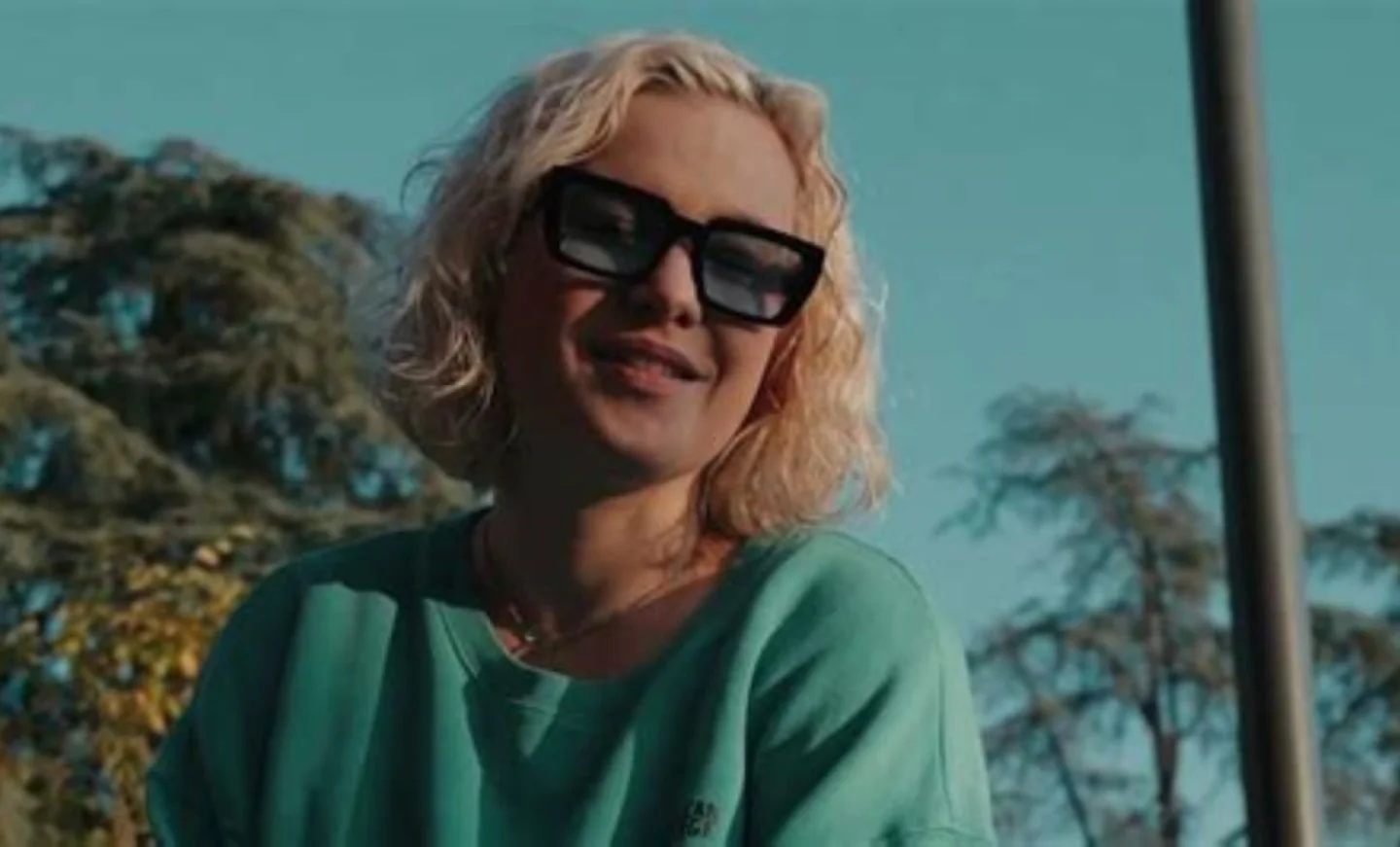 « Déjà-Vu » d’Emma Peters : après l’hiver et sa douleur, l’été