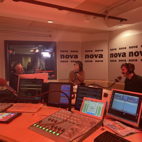 FOREVER PAVOT partage ses influences et ISADORA DARTIAL voyage au Costa Rica, au Brésil et en Italie