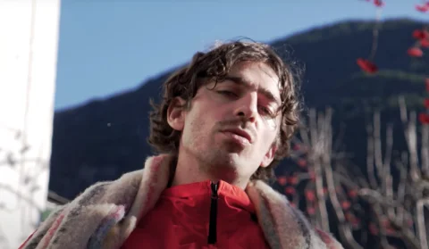 Johan Papaconstantino et les amours sous autotune