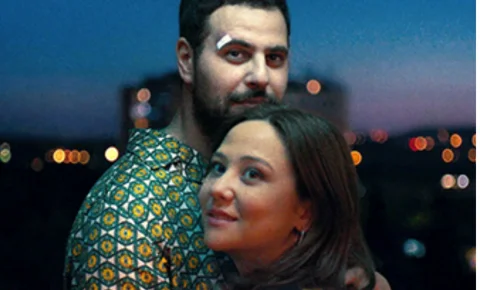 L’amour c’est surcoté X Une ode américaine