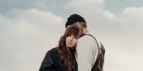 Le duo Brijean rêvasse sur « Day Dreaming »