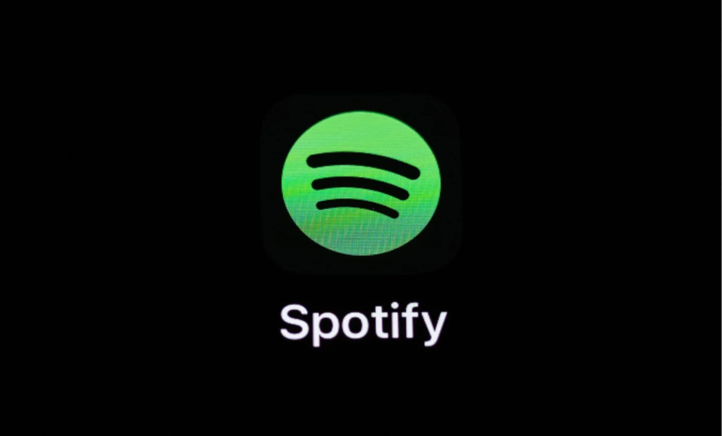Les playlists de Spotify sont hantées par des artistes fantômes… et ça inquiète