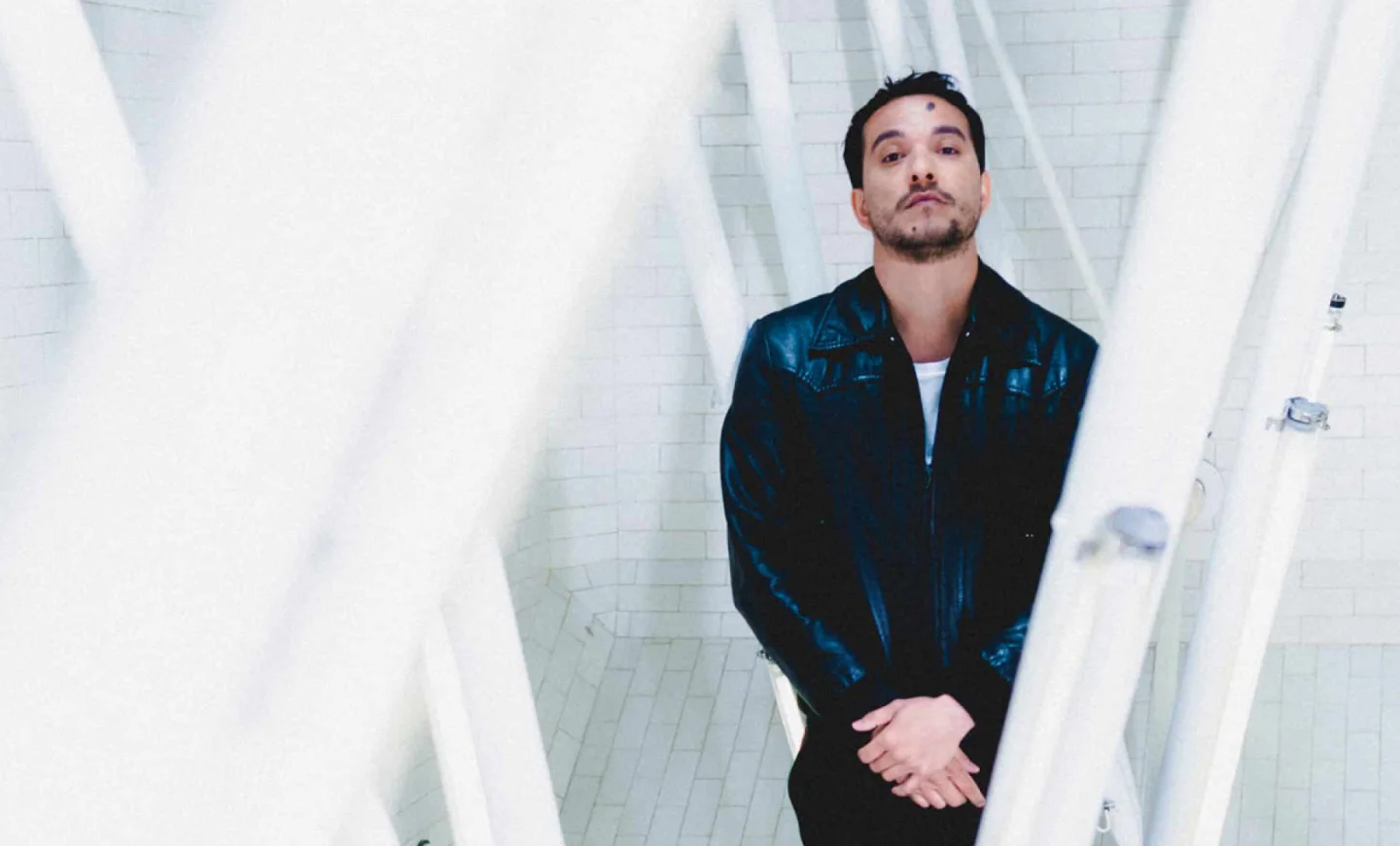 Malik Djoudi en live dans le Nova Club