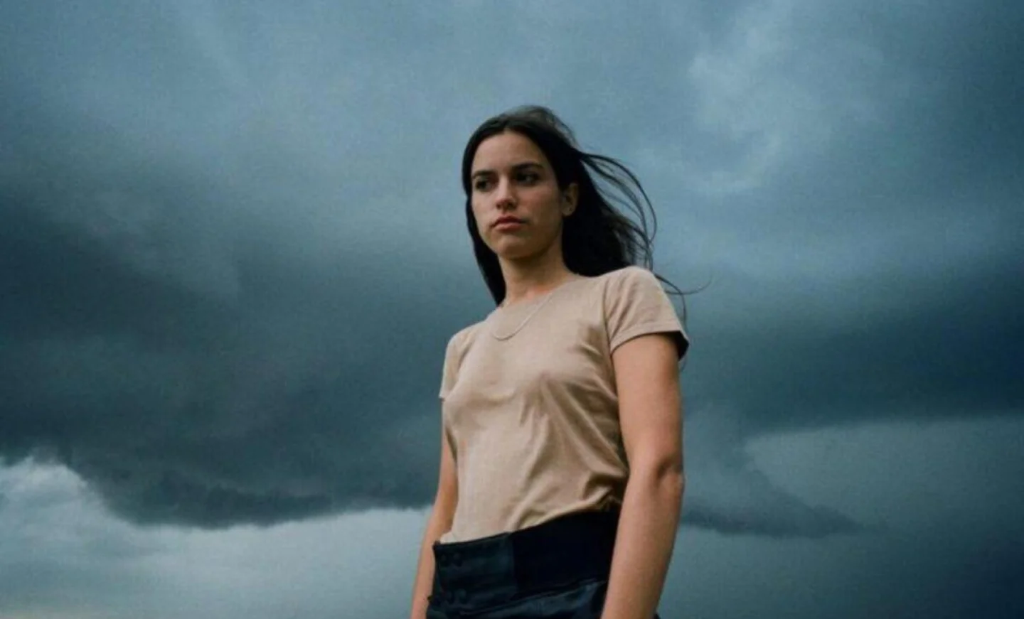 Oklou présente son nouvel album « choke enough » dans le Nova Club