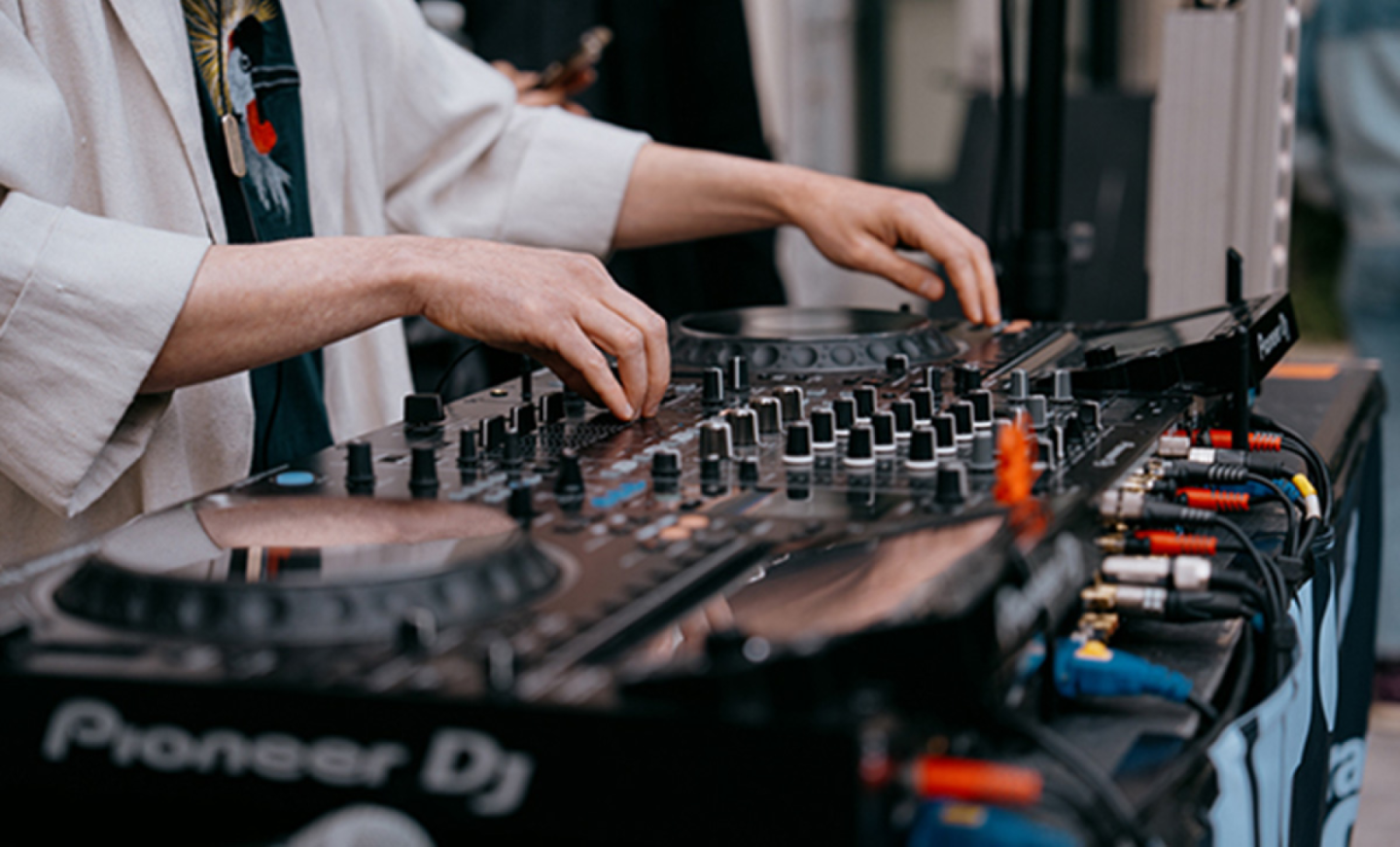 Pour les 20 ans du MAC VAL , Radio Nova organise un Nova Sound System