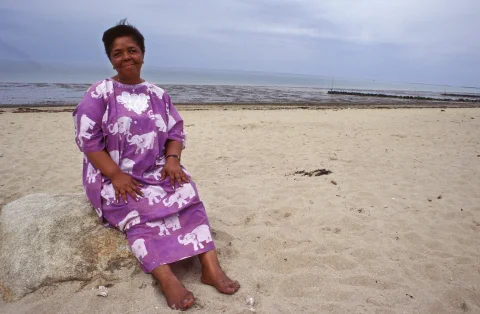 Pourquoi Cesária Évora était toujours nus pieds, alors qu’il y a un grand choix de sandales peu chères ?