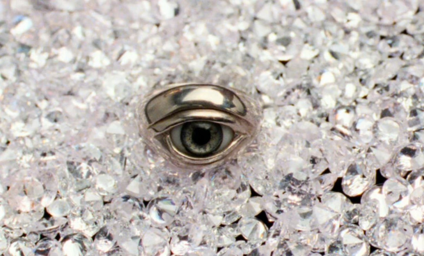 Reflets dans un diamant mort x Au rythme de Vera