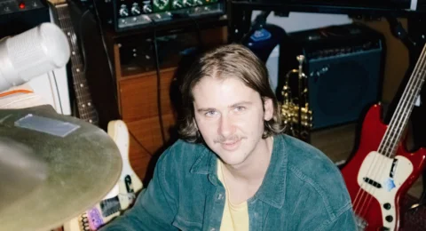 Voyou entame sa « Mue » sur un EP instrumental