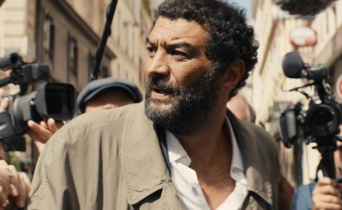 YOUSSEF SALEM A DU SUCCÈS de Baya Kasmi