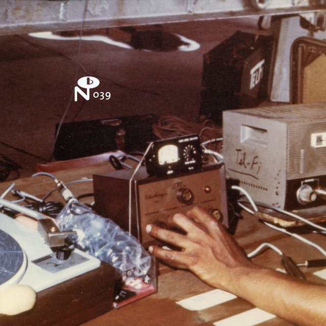 (I'M NOT READY TO) SETTLE DOWN